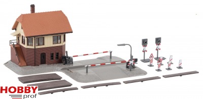 Level crossing with signal tower (September)