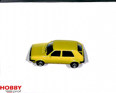 VW Golf, yellow