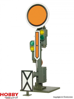 Semaphore distant signal, fixed disk, movable arms